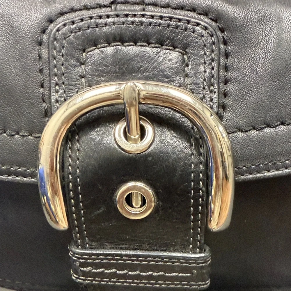 Y2K Coach Black Leather SoHo Buckle Shoulder/Hobo Bag
